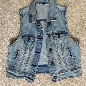 AE DENIM VEST
